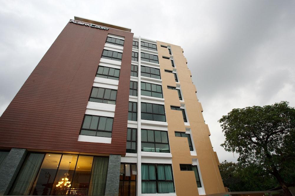 Alisha Court Hotel & Residence กรุงเทพมหานคร ภายนอก รูปภาพ