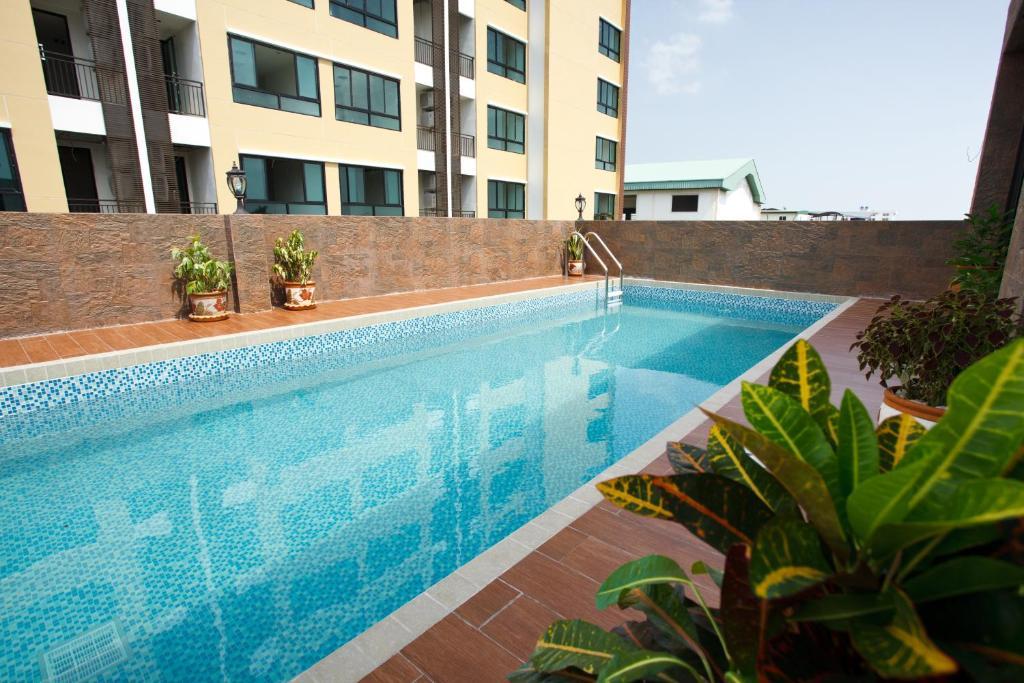 Alisha Court Hotel & Residence กรุงเทพมหานคร ภายนอก รูปภาพ